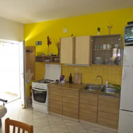 Daire Beachfront Pla A - Two Bedroom A4 *