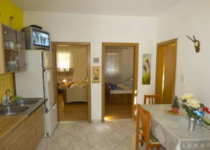 Beachfront Pla A - Two Bedroom A4 Ivan Dolac