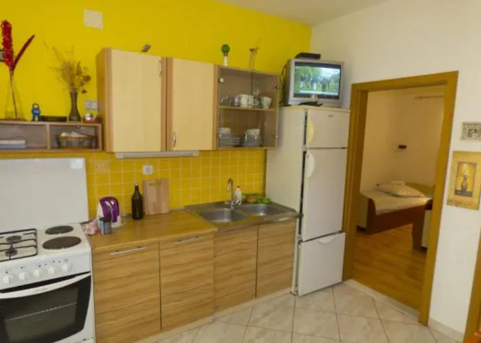 Beachfront Pla A - Two Bedroom A4 Ivan Dolac